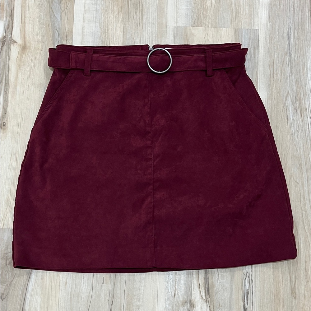 NWOT Hollister Women’s Skirt Medium Faux Suede Mini Zipper Belted Lined Maroon